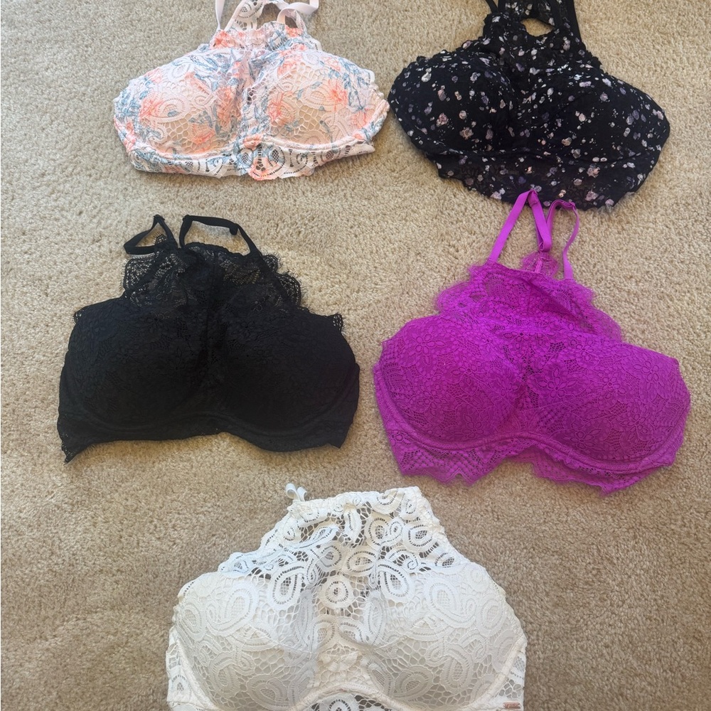 SOLD- Lace Bralette Set